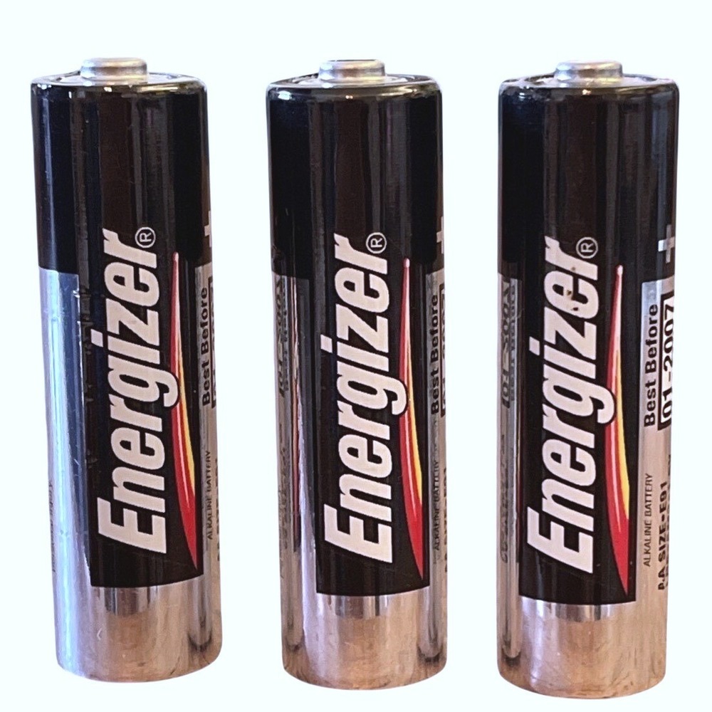 VTG Energizer AA‎ Alkaline Batteries 3 Pack Long Life Best By January 2007